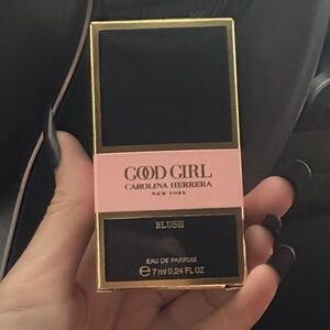 New in box mini  Carolina Herrera good girl Blush parfum